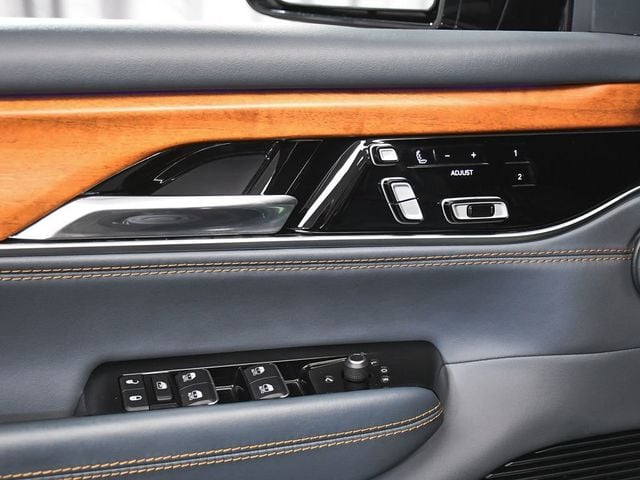 2022 Jeep Grand Wagoneer Series II - 23035225 - 9
