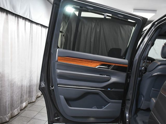 2022 Jeep Grand Wagoneer Series II - 23035225 - 11