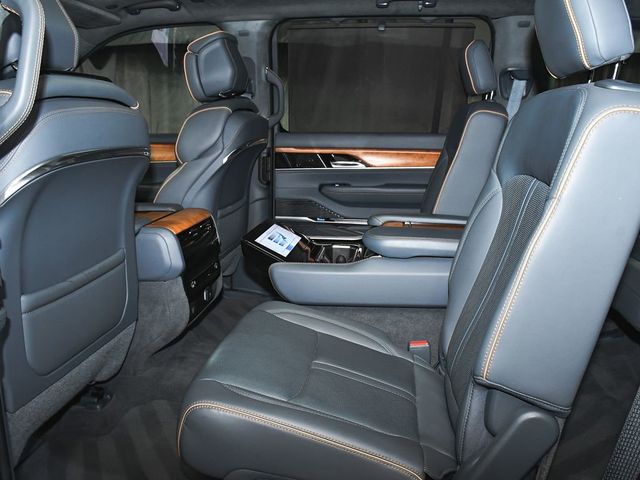 2022 Jeep Grand Wagoneer Series II - 23035225 - 49