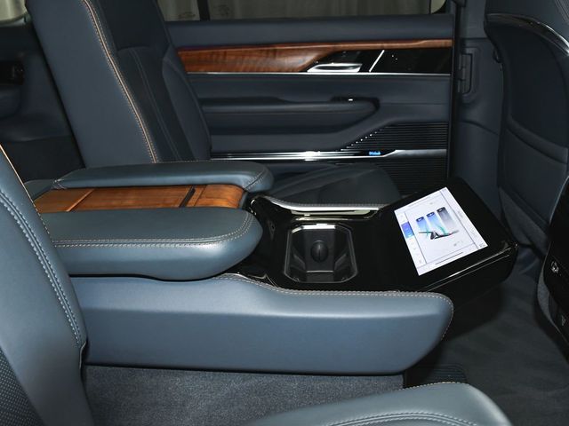 2022 Jeep Grand Wagoneer Series II - 23035225 - 51