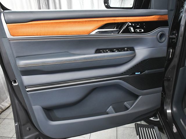 2022 Jeep Grand Wagoneer Series II - 23035225 - 8