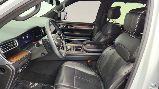 2022 Jeep Grand Wagoneer Series II 4x4 w/ Fr. Passenger Interactive Display & 22'' Wheels - 23034760 - 19