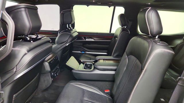 2022 Jeep Grand Wagoneer Series II 4x4 w/ Fr. Passenger Interactive Display & 22'' Wheels - 23034760 - 20