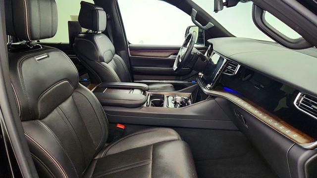 2022 Jeep Grand Wagoneer Series II 4x4 w/ Rear Seat Entertainment & 22'' Premium Wheels - 23000651 - 28
