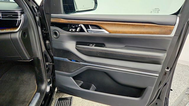 2022 Jeep Grand Wagoneer Series II 4x4 w/ Rear Seat Entertainment & 22'' Premium Wheels - 23000651 - 30