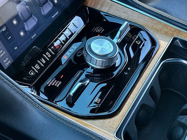 2022 Jeep Grand Wagoneer Series III 4x4 - 22950421 - 17