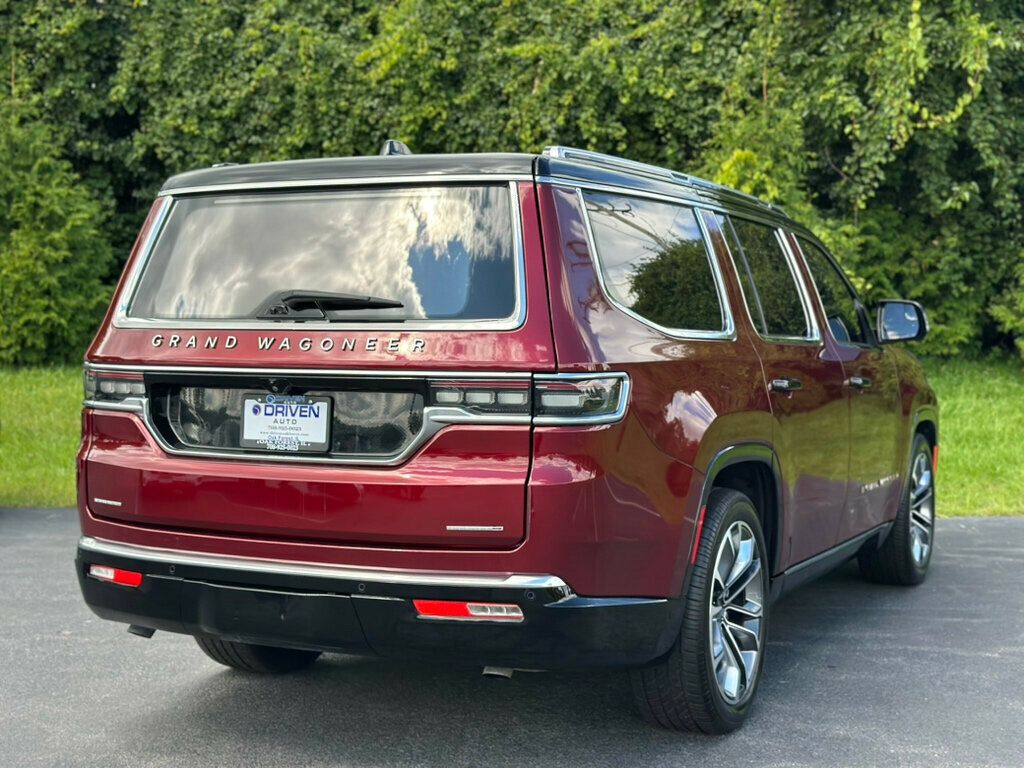 2022 Jeep Grand Wagoneer III photo 9