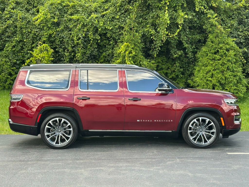 2022 Jeep Grand Wagoneer III photo 10