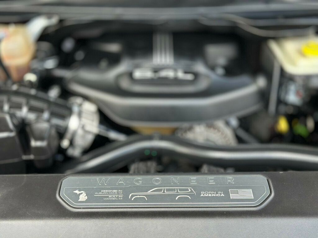 2022 Jeep Grand Wagoneer III photo 14