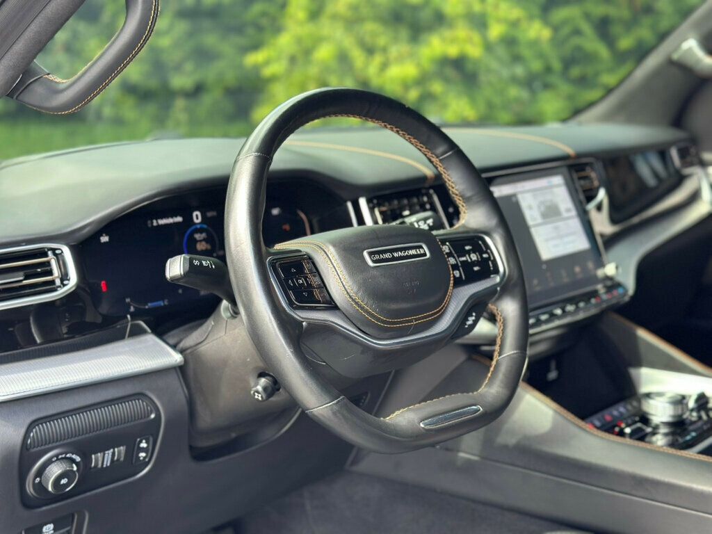 2022 Jeep Grand Wagoneer III photo 19