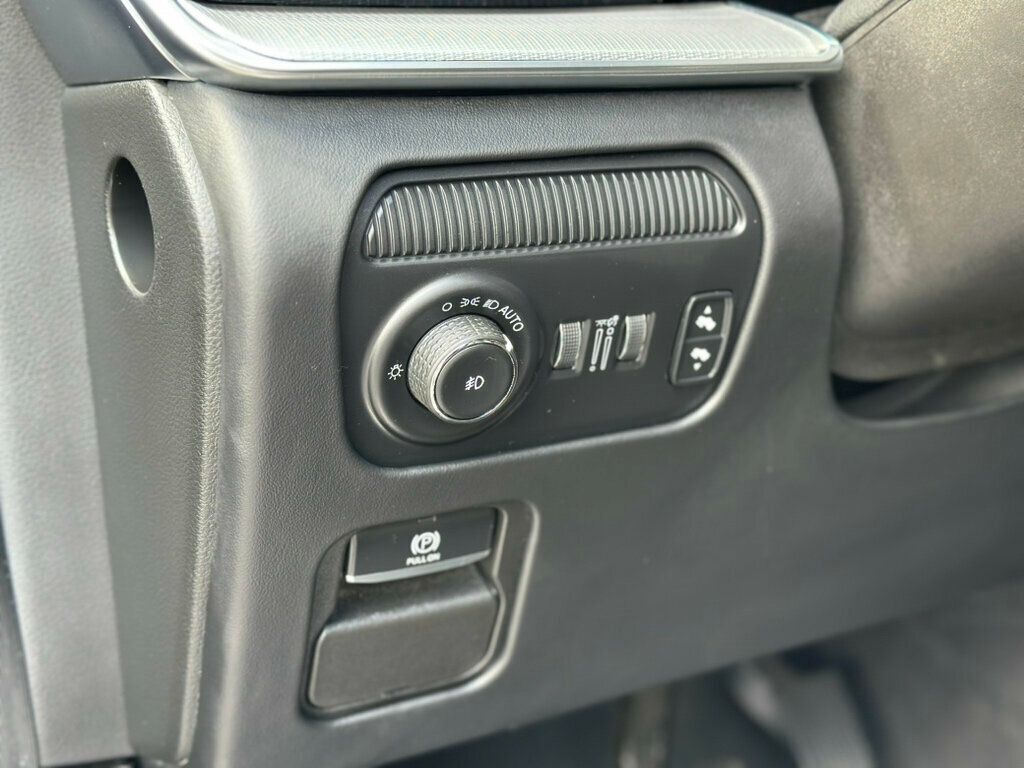 2022 Jeep Grand Wagoneer III photo 20