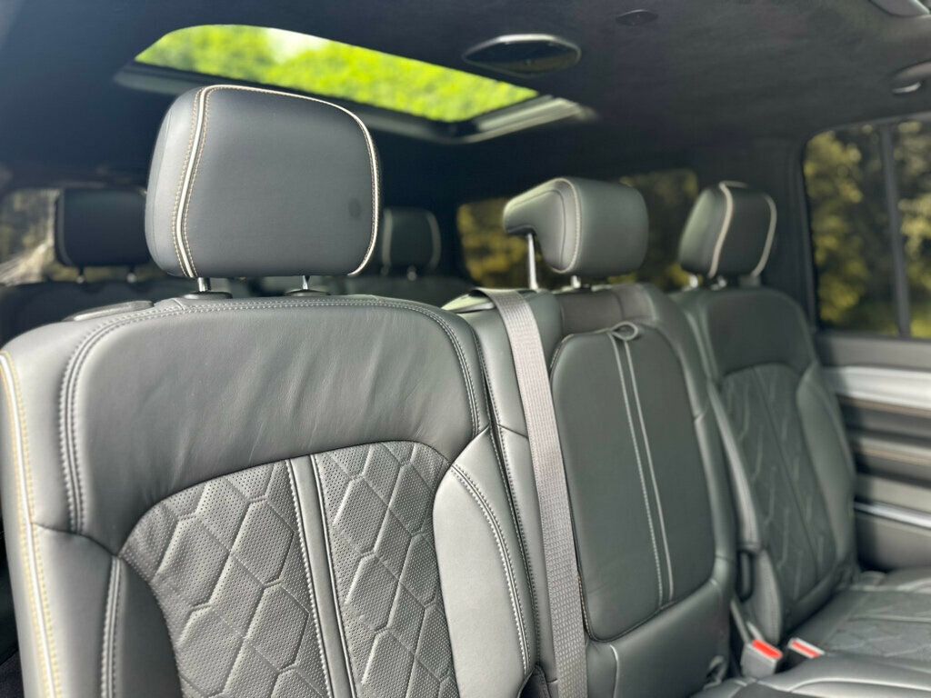 2022 Jeep Grand Wagoneer III photo 34
