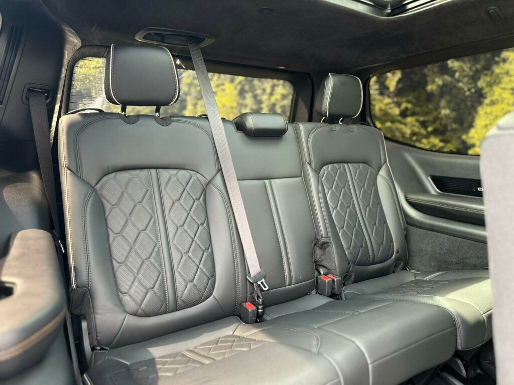 2022 Jeep Grand Wagoneer III photo 35