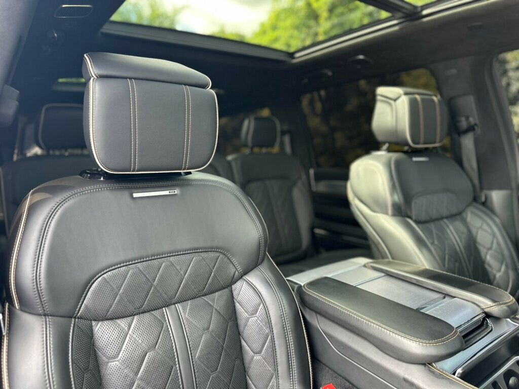 2022 Jeep Grand Wagoneer III photo 37