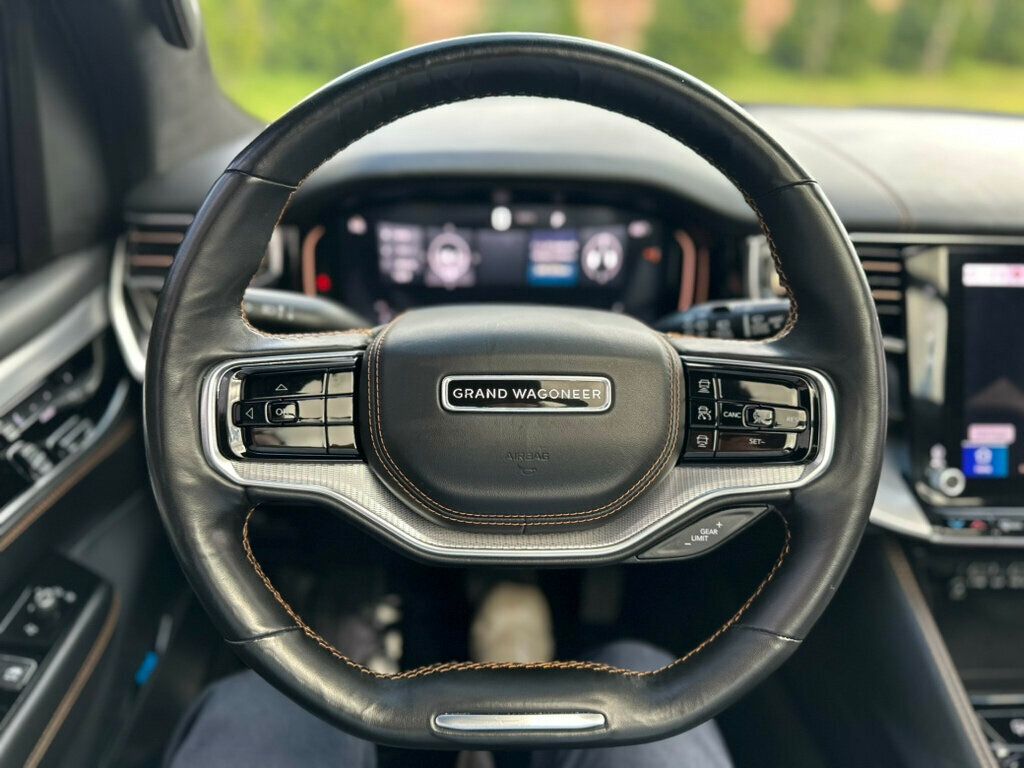 2022 Jeep Grand Wagoneer III photo 39