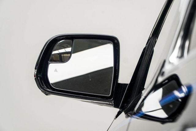 2022 Jeep Grand Wagoneer Series III 4x4 - 22934410 - 13