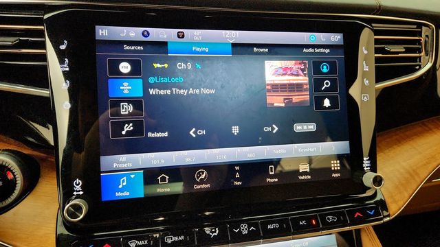 2022 Jeep Grand Wagoneer Series III 4x4 - 22945946 - 18