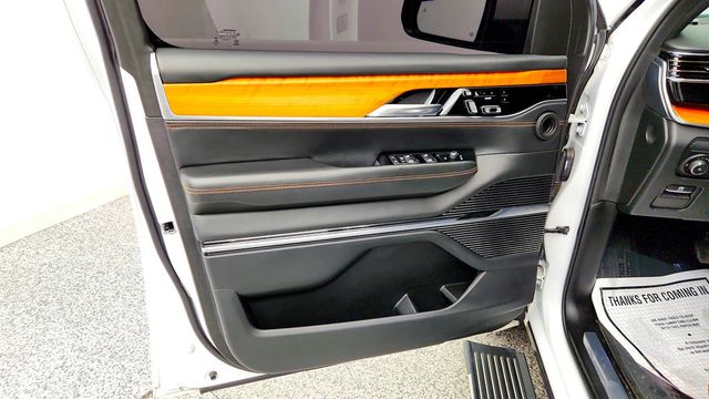 2022 Jeep Grand Wagoneer Series III 4x4 - 23095518 - 10