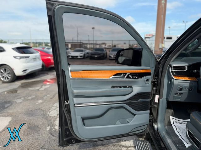 2022 Jeep Grand Wagoneer Series II Sport Utility 4D - 23051539 - 9