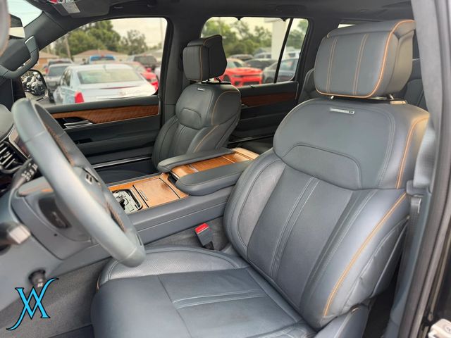 2022 Jeep Grand Wagoneer Series II Sport Utility 4D - 23051539 - 12