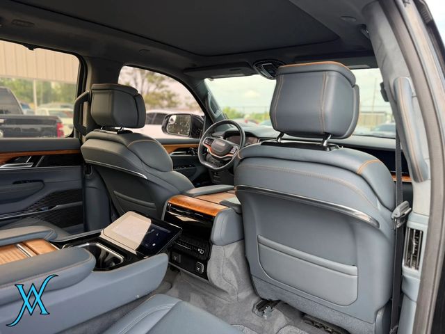 2022 Jeep Grand Wagoneer Series II Sport Utility 4D - 23051539 - 17