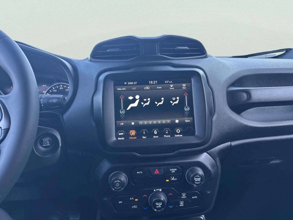 2022 Jeep Renegade Latitude 4x4 - 23049983 - 13