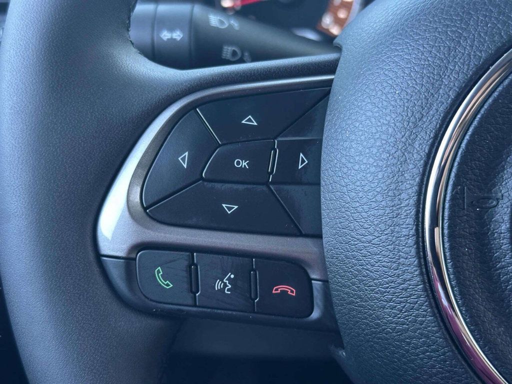 2022 Jeep Renegade Latitude 4x4 - 23049983 - 22