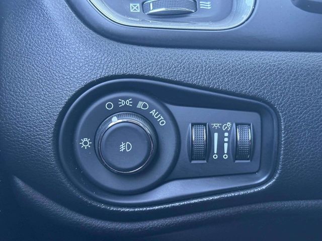 2022 Jeep Renegade Latitude 4x4 - 23049983 - 24