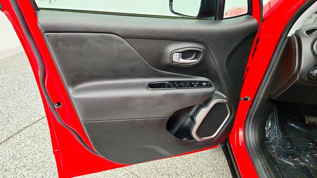 2022 Jeep Renegade Latitude 4x4 - 23032054 - 9