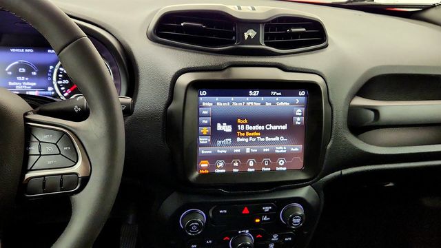 2022 Jeep Renegade Latitude 4x4 - 23032054 - 16
