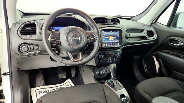2022 Jeep Renegade Latitude 4x4 w/ Convenience Group - 23044539 - 9