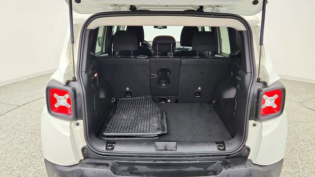2022 Jeep Renegade Latitude 4x4 w/ Convenience Group - 23044539 - 19