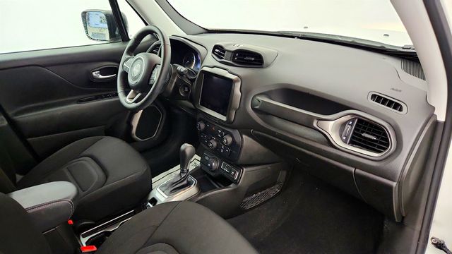 2022 Jeep Renegade Latitude 4x4 w/ Convenience Group - 23044539 - 22