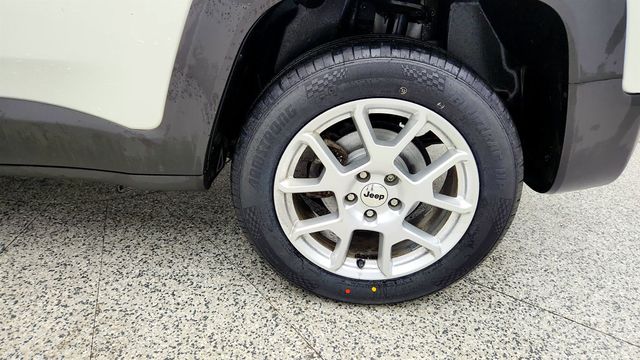 2022 Jeep Renegade Latitude 4x4 w/ Convenience Group - 23044539 - 8
