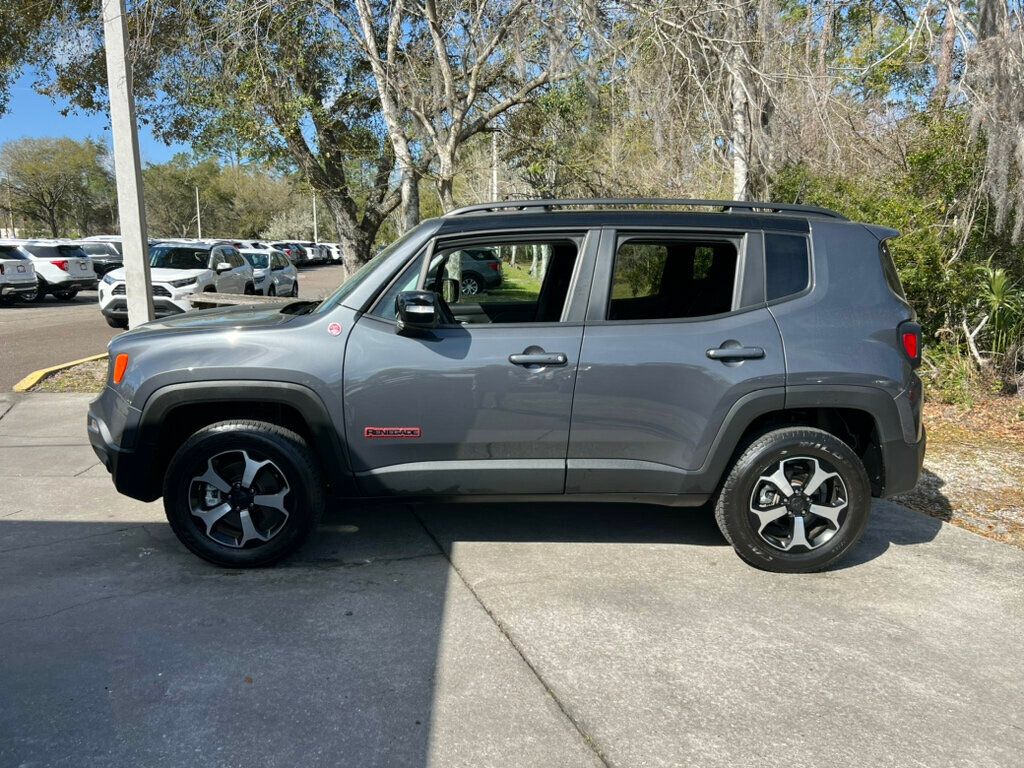 2022 Jeep Renegade Trailhawk photo 2