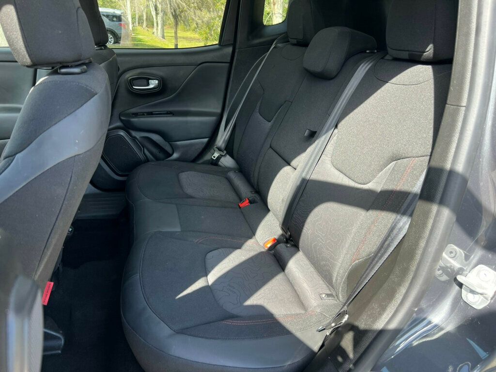2022 Jeep Renegade Trailhawk photo 8