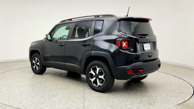 2022 Jeep Renegade Trailhawk 4x4 w/ Premium Leather-Trimmed Bucket Seats - 23024770 - 6