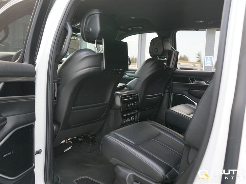 2022 Jeep Wagoneer  - 23081385 - 29