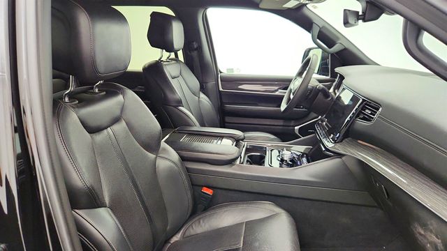 2022 Jeep Wagoneer Series II 4x4 - 23017537 - 24