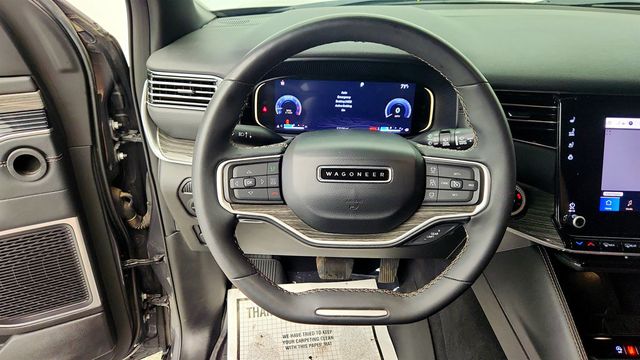 2022 Jeep Wagoneer Series II 4x4 w/ 5.7L V8 eTorque - 23014797 - 12