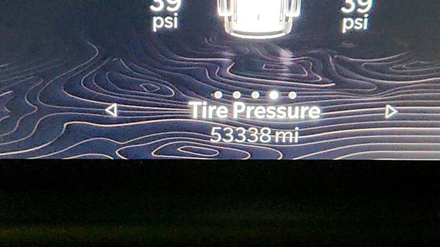 2022 Jeep Wagoneer Series II 4x4 w/ 5.7L V8 eTorque - 23014797 - 13