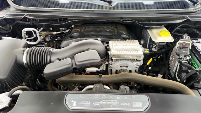 2022 Jeep Wagoneer Series II 4x4 w/ 5.7L V8 eTorque - 23014797 - 28