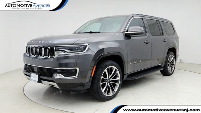 2022 Jeep Wagoneer Series II 4x4 with Premium Group & Front PAX Interactive Display - 22951264 - 0