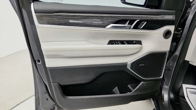 2022 Jeep Wagoneer Series II 4x4 with Premium Group & Front PAX Interactive Display - 22951264 - 10