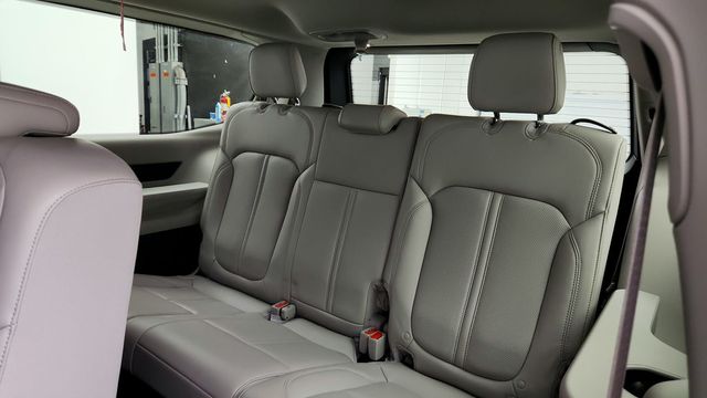 2022 Jeep Wagoneer Series II 4x4 with Premium Group & Front PAX Interactive Display - 22951264 - 22