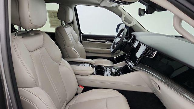 2022 Jeep Wagoneer Series II 4x4 with Premium Group & Front PAX Interactive Display - 22951264 - 24