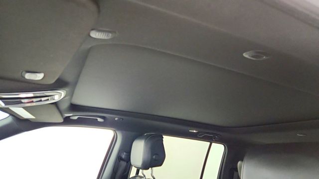 2022 Jeep Wagoneer Series II 4x4 with Premium Group & Front PAX Interactive Display - 22981839 - 9