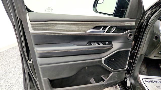 2022 Jeep Wagoneer Series II 4x4 with Premium Group & Front PAX Interactive Display - 22981839 - 10