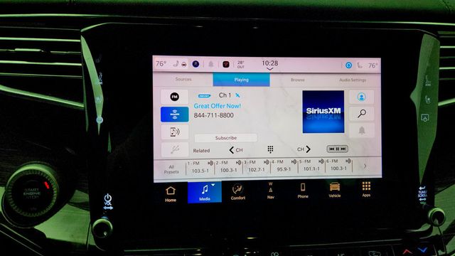 2022 Jeep Wagoneer Series II 4x4 with Premium Group & Front PAX Interactive Display - 22981839 - 16