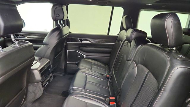 2022 Jeep Wagoneer Series II 4x4 with Premium Group & Front PAX Interactive Display - 22981839 - 20